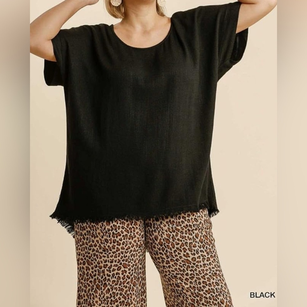 Umgee Plus Size Black Frayed Tunic Top- size 1X-new